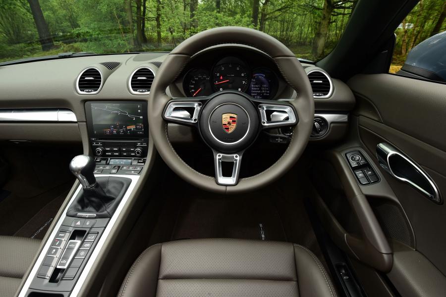 Панель приборов Porsche 718 Boxster 2016 года  (UK) (фото 30 из 30)